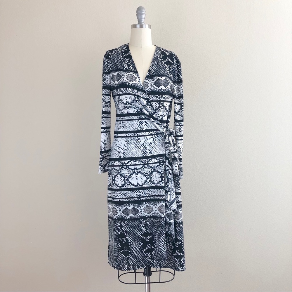 BCBGMAXAZRIA Adele Snakeskin Print Wrap Dress